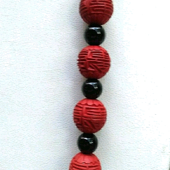 *UNSIGNED BOOK PC* c'70s Carved Chinese Longevity Bead Necklace - Picture 5 of 13